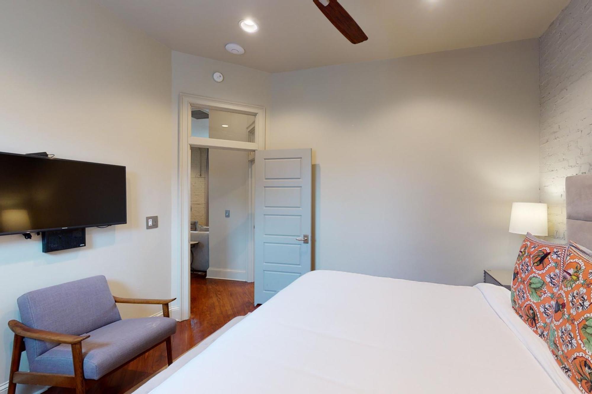 563 King Apartments Charleston Rum bild