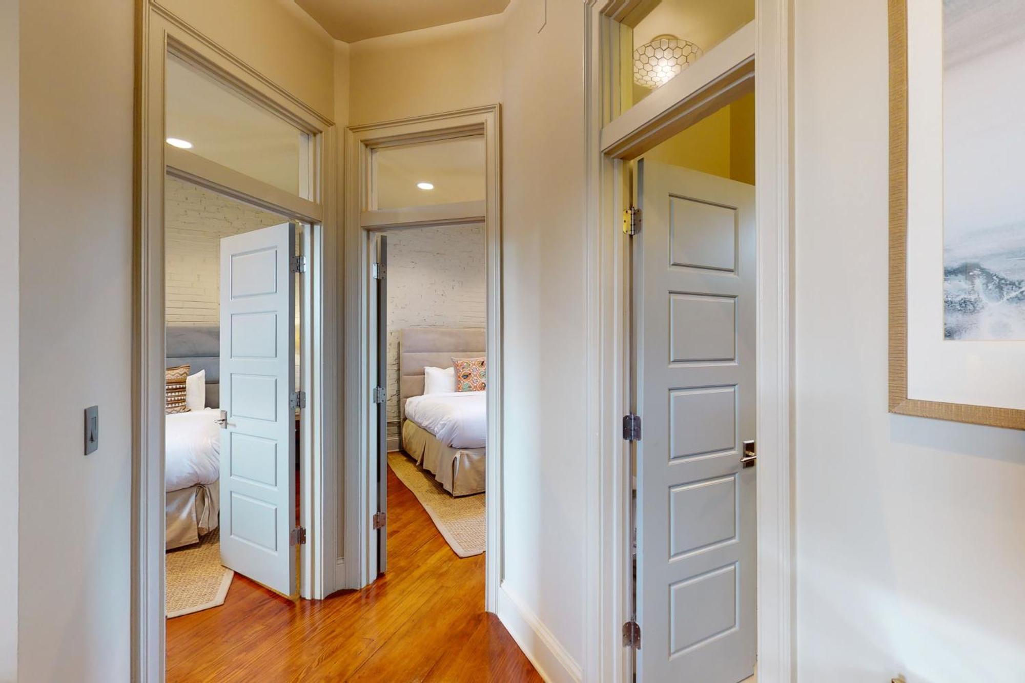 563 King Apartments Charleston Rum bild