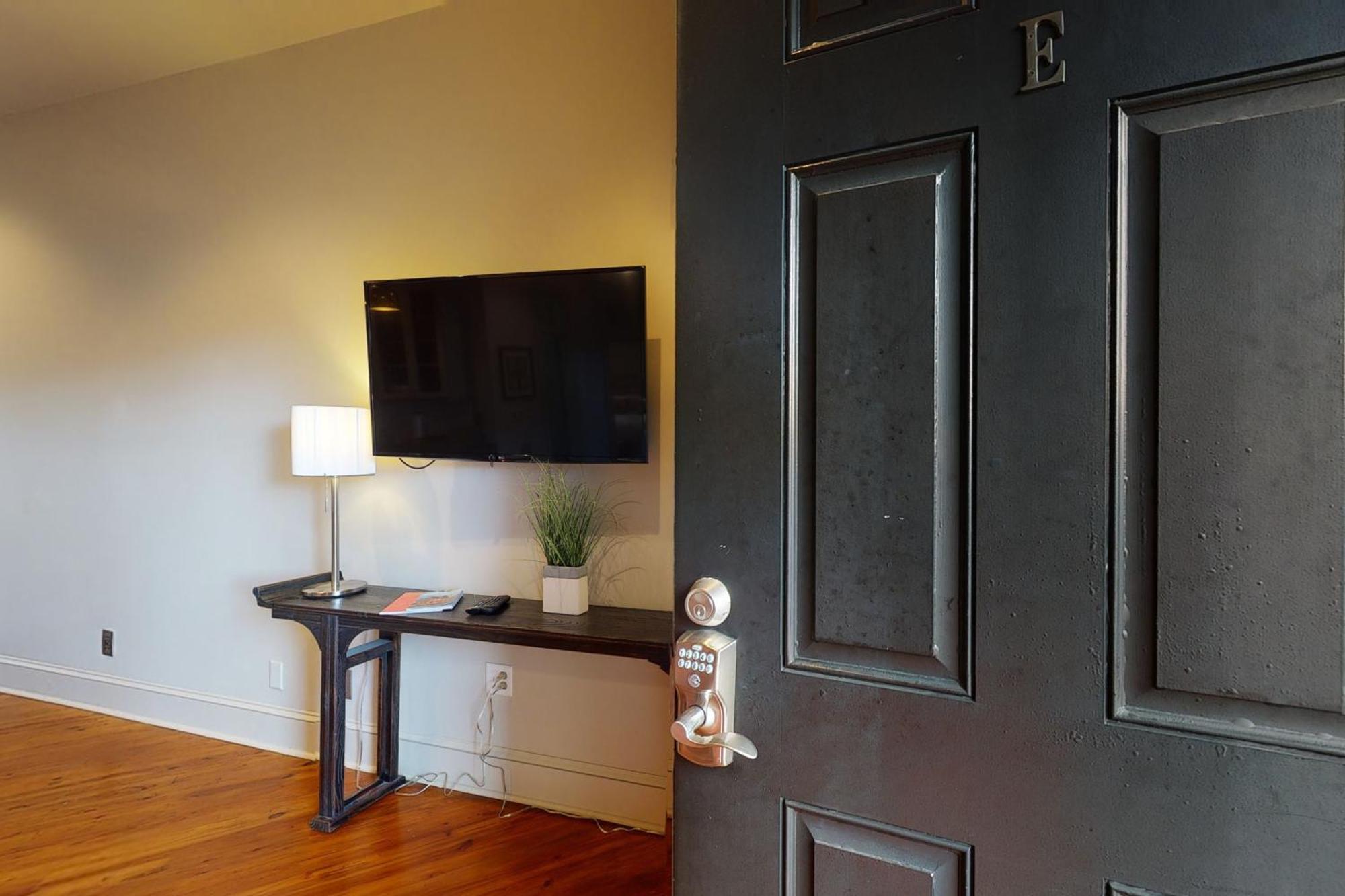 563 King Apartments Charleston Rum bild