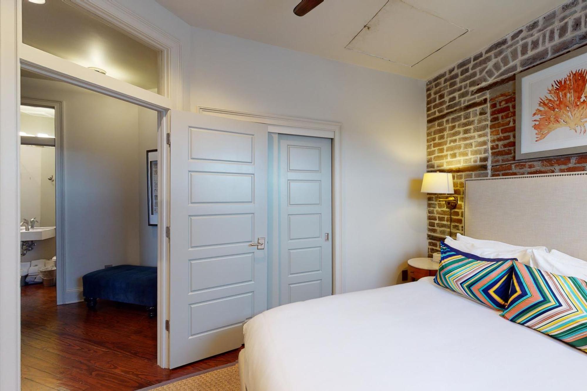 563 King Apartments Charleston Rum bild